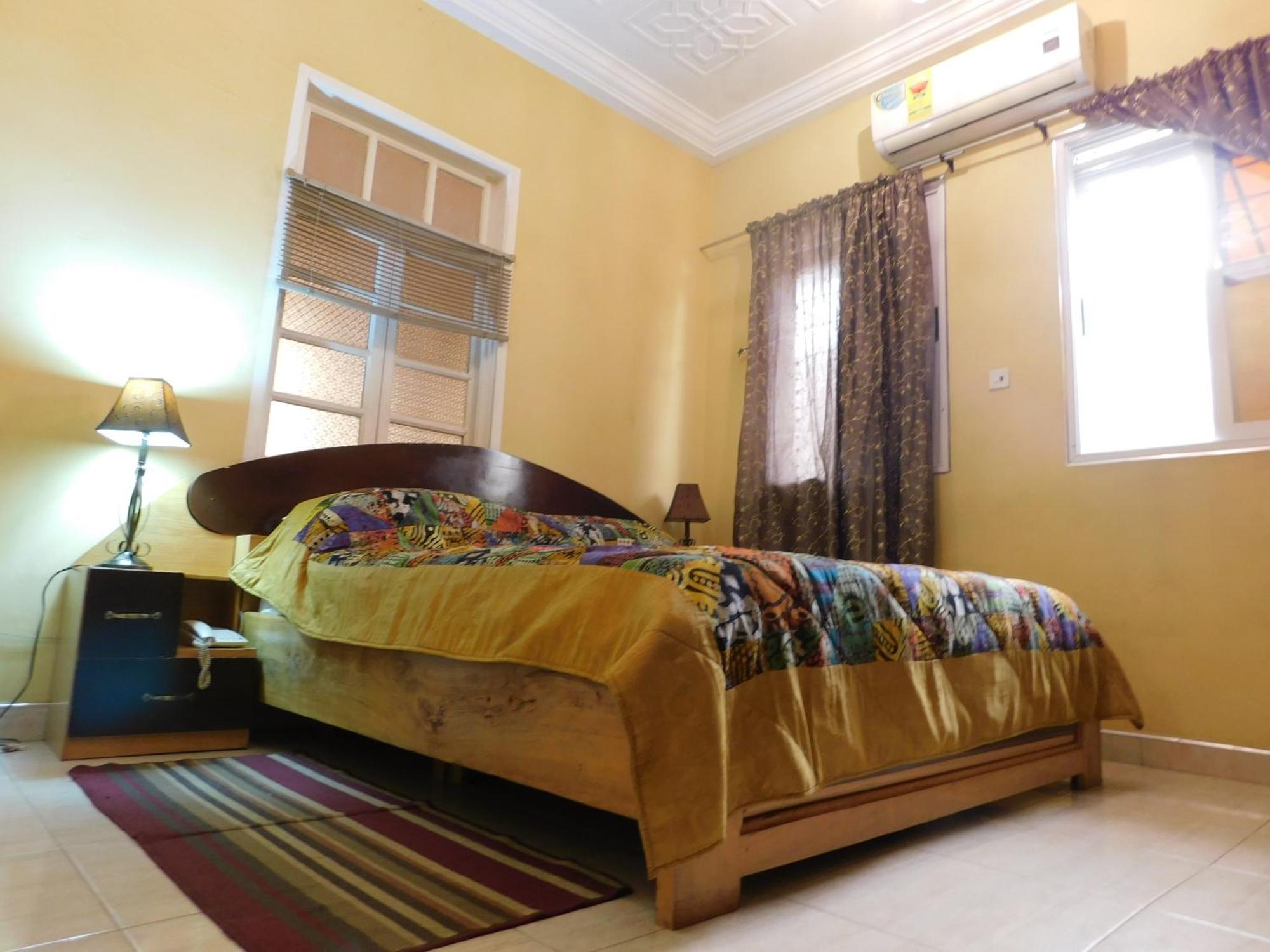 Jesiwa B'S Little Palace Acra Exterior foto